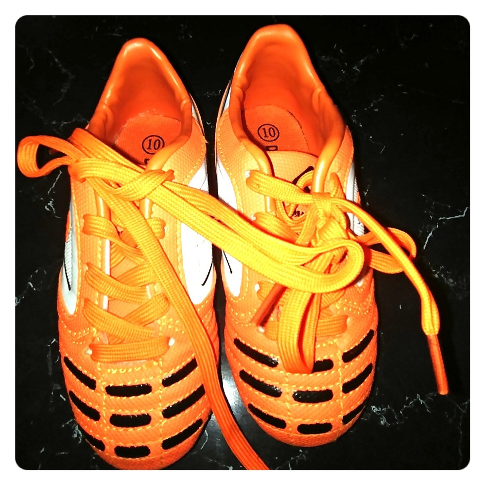Kids soccer cleats